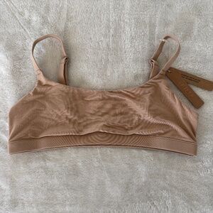 Brand New w/ Tags! SKIMS fits everybody scoop bralette size medium